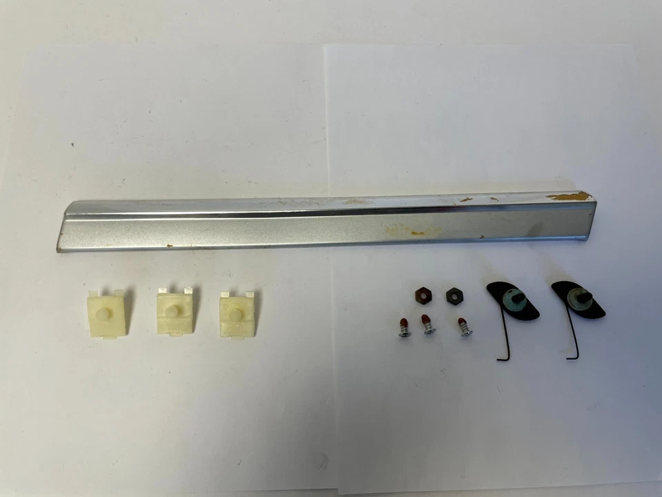 1971-1975 Dodge Coronet Right Front Fender Rear Side Chrome Molding 3579374 NOS. - Image 3 of 4