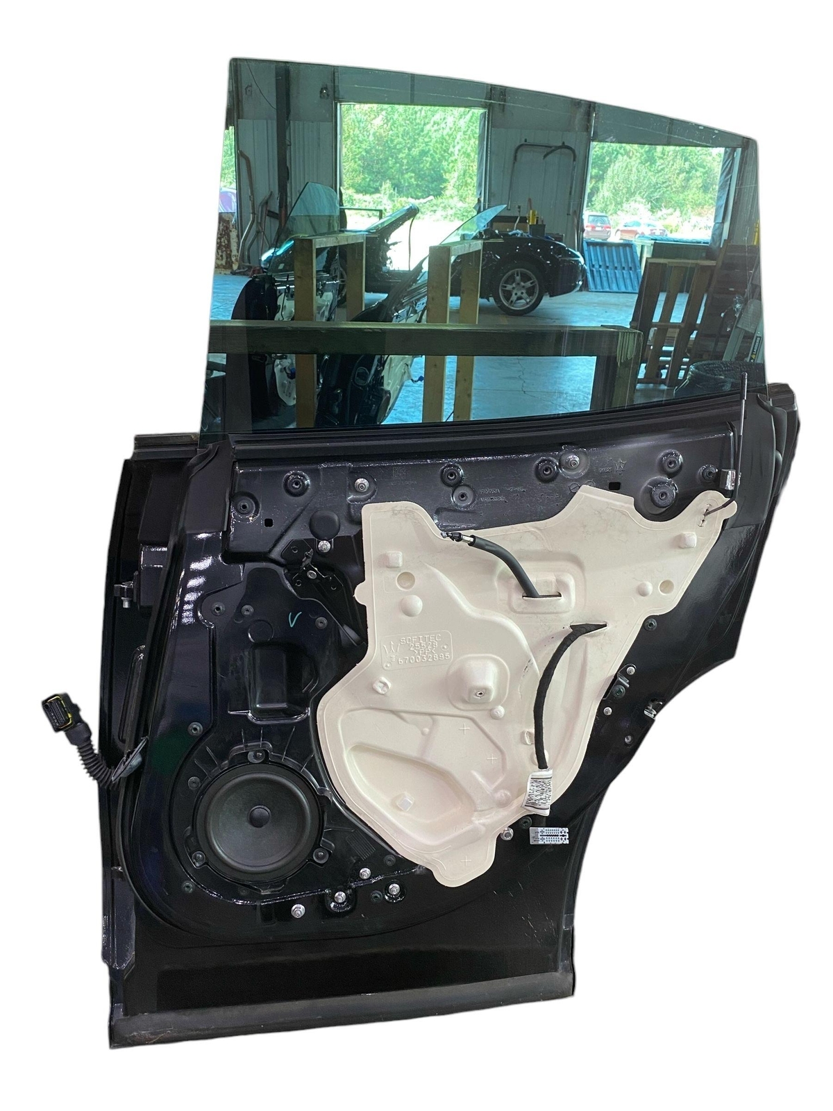 2017-2023 MASERATI LEVANTE M161 OEM REAR RIGHT DOOR | NERO (815)