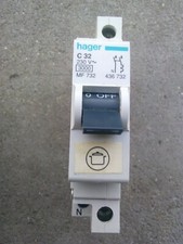 1 disjoncteur Hager C32 Borne