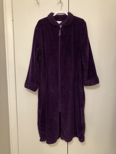 Secret Treasures bathrobe 2xl zipper Closure purple soft plush Two Pockets - Picture 1 of 10
