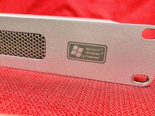 LaCie Ltd 300963 1X VIA C3 1.0 GHz 2GB (2)500GB (HDS725050KLAT80) HDD WORKS - Picture 3 of 5