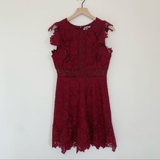 BB Dakota Red Pomegranate Calvin Scalloped Floral Crochet Lace Dress, 8