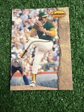 1994 Ted Williams Card Company #68 Catfish Hunter Oakland Athletics AG1