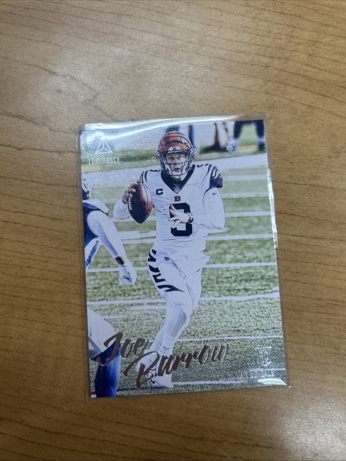 2020 Panini Chronicles - Luminance Update Rookies Joe Burrow #201 (RC)