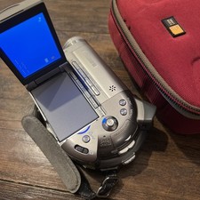 Canon DC20 Camcorder Digital DVD Video Camera 10x Zoom Tested NEW Battery