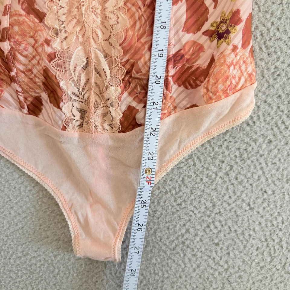 Intimately Free People Bodysuit Medium Corset Pink Floral Lace Hook Back Corset - Image 4 of 4