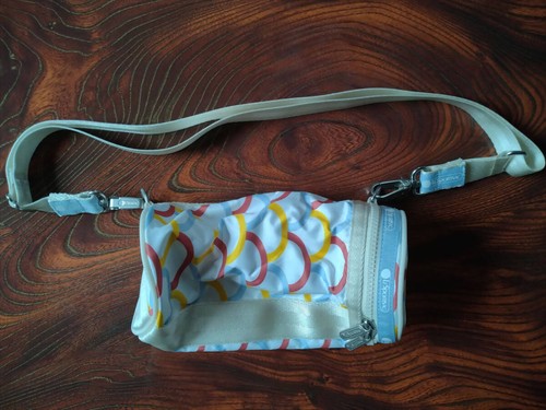 LeSportsac [AEC] "AEC LG COSMETIC XBODY" (cylindrical shoulder bag) rainbow