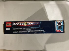 LEGO 5982 Space Police: Smash 'n' Grab Squidtron Mini Figures ATM Money Flames