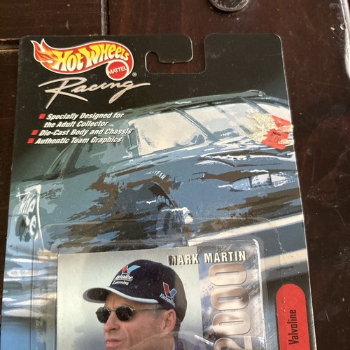 1999 HOT WHEELS RACING 1/64 DELUXE VALVOLINE MARK MARTIN #6 W/ Card Die Cast - Picture 3 of 6
