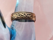 BEAUTIFUL Hand Crafted Copper Ring~ Band of Ivy Vines~ Healing Effects Of Copper