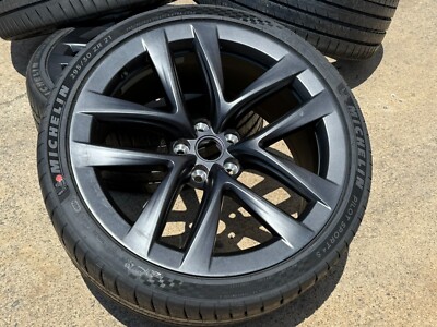 4 OEM NEW 2025 21” TESLA MODEL S PLAID ARACHNID WHEELS TIRES