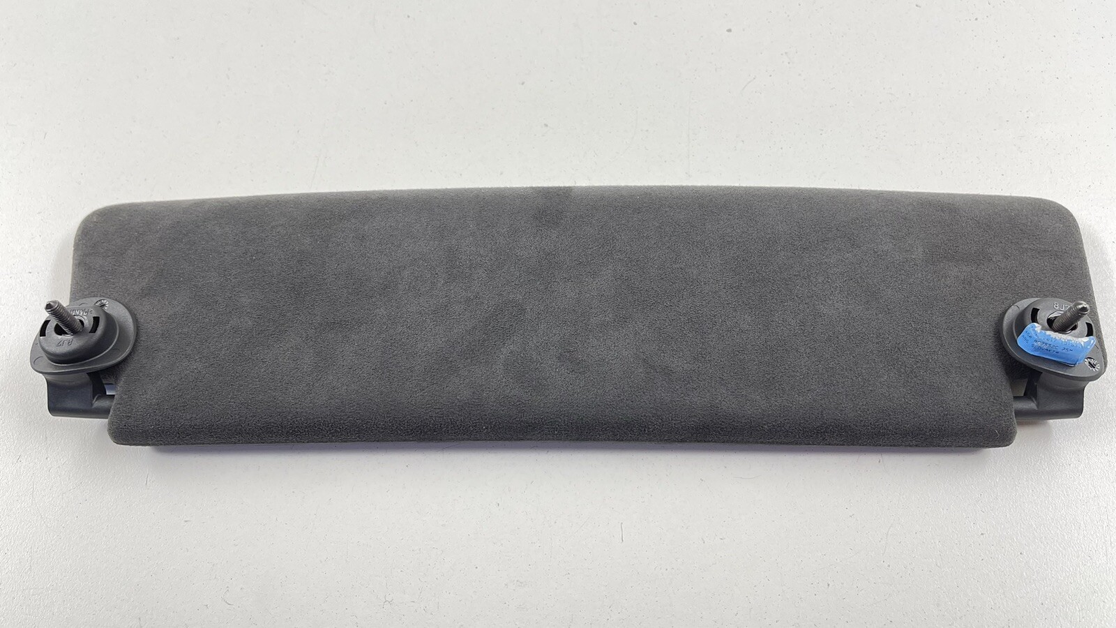 17-22 AUDI R8 PLUS PASSENGER RIGHT FRONT SUNVISOR SUN VISOR SHADE BLACK OEM