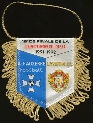 PETIT FANION 10*9 CM AJ.AUXERRE Vs LIVERPOOL.FC - 1/16 UEFA