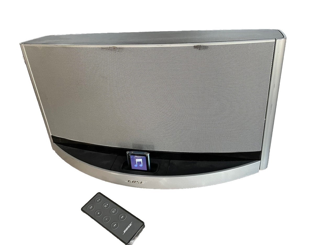 BOSE SoundDock 10 Speaker System For iPod And iPhone 4/4S BOSE SoundDock 10 Speaker System For iPod And iPhone 4/4S