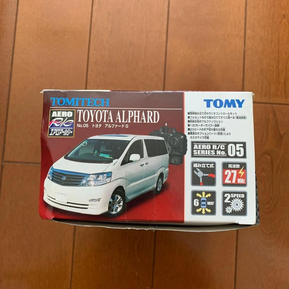 TOMYTEC Toyota Alphard Aero 1/10 RC Car 2-Speed 27MHz with Controller Used - Image 3 of 4