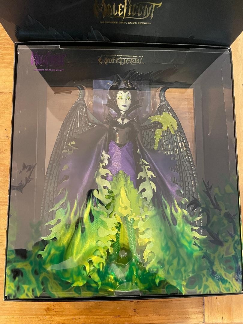 Darkness Descends Series Maleficent Doll New With Box Disney