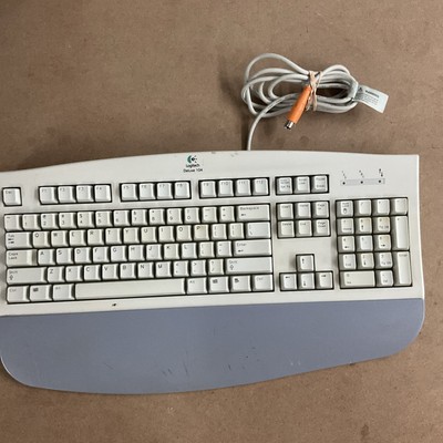 Logitech Deluxe 104 Keyboard SCC84907877 | eBay
