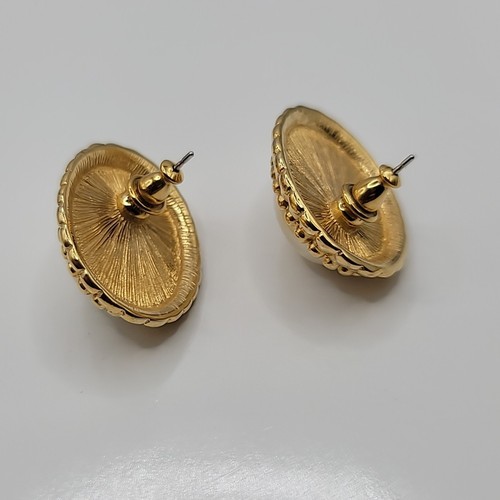 SIGNED Monet Gold Tone and Faux Pearl Vintage Pierced Earrings - Picture 10 of 16