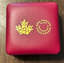 RCM SMALLER STYLE NEW PURPLE CLAMSHELL 1OZ BOX W/ INSIGNIA MAPLE LEAF - NO COIN