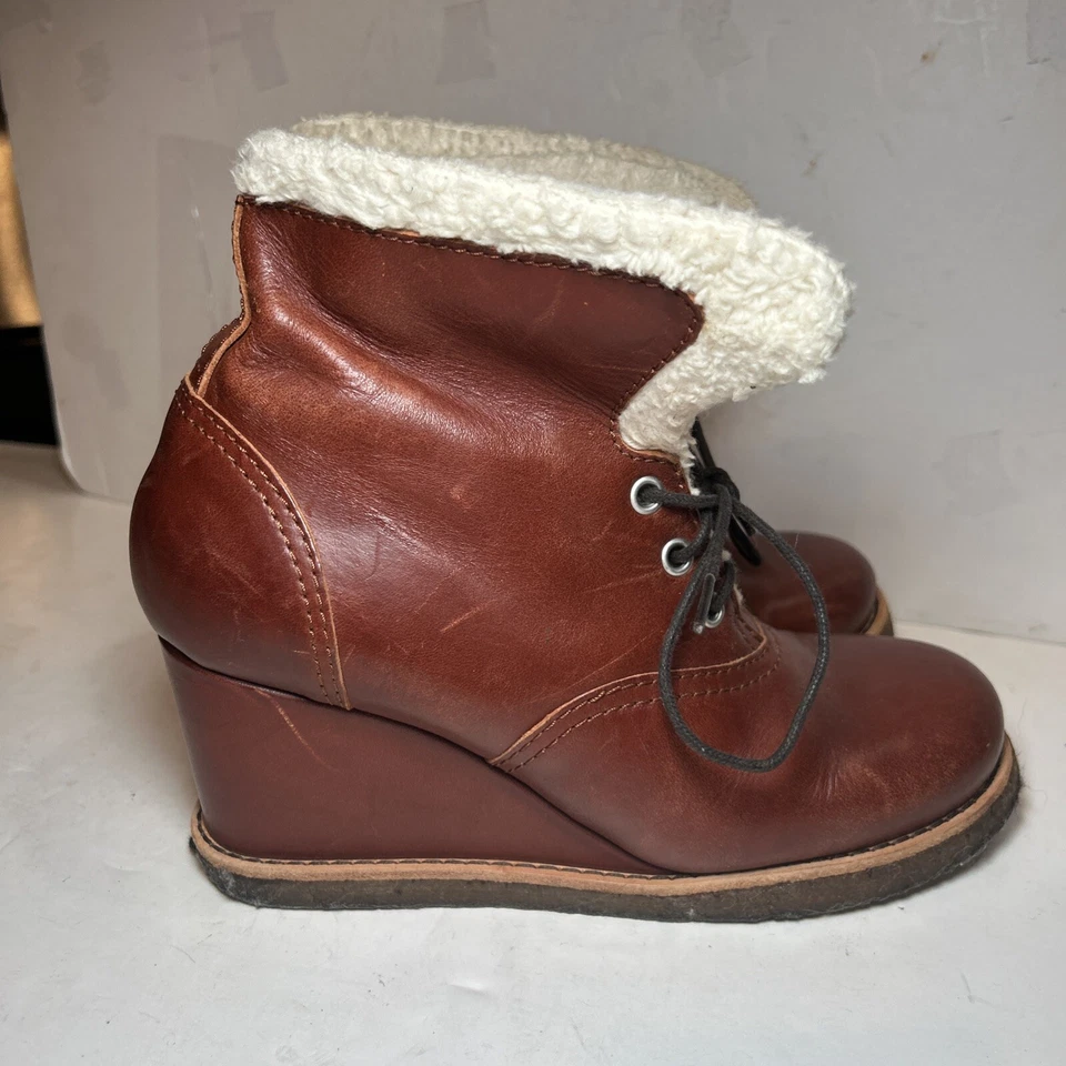 Swedish Hasbeens Shearling Lined Ankle Tie-up Boot Size 38/7.5 Boho Anthropologi - Image 2 of 4
