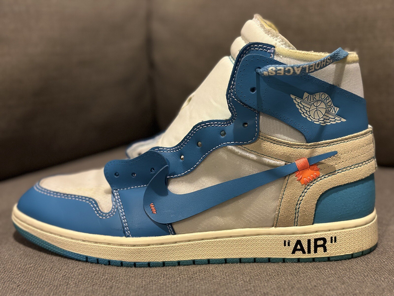 Off White x Nike Air Jordan 1 Retro High UNC Uomo Taglia 12