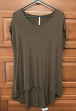 Azules Dark Olive Green knit top tunic T-Shirt Med hi-low S/S Made in USA 1695