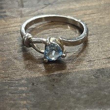 925 Sterling Silver Sideways Heart Shaped Blue Topaz Promise Ring Sz 6.5 1.73 G