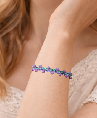 Makramee Armband Lila Grün mit lila Perlen Verstellbar Boho Unisex Handmade