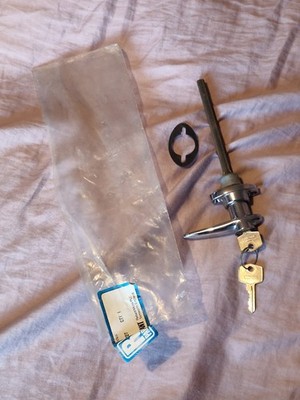 Geniune Reliant 5727 Regal Supervan rear door handle NOS