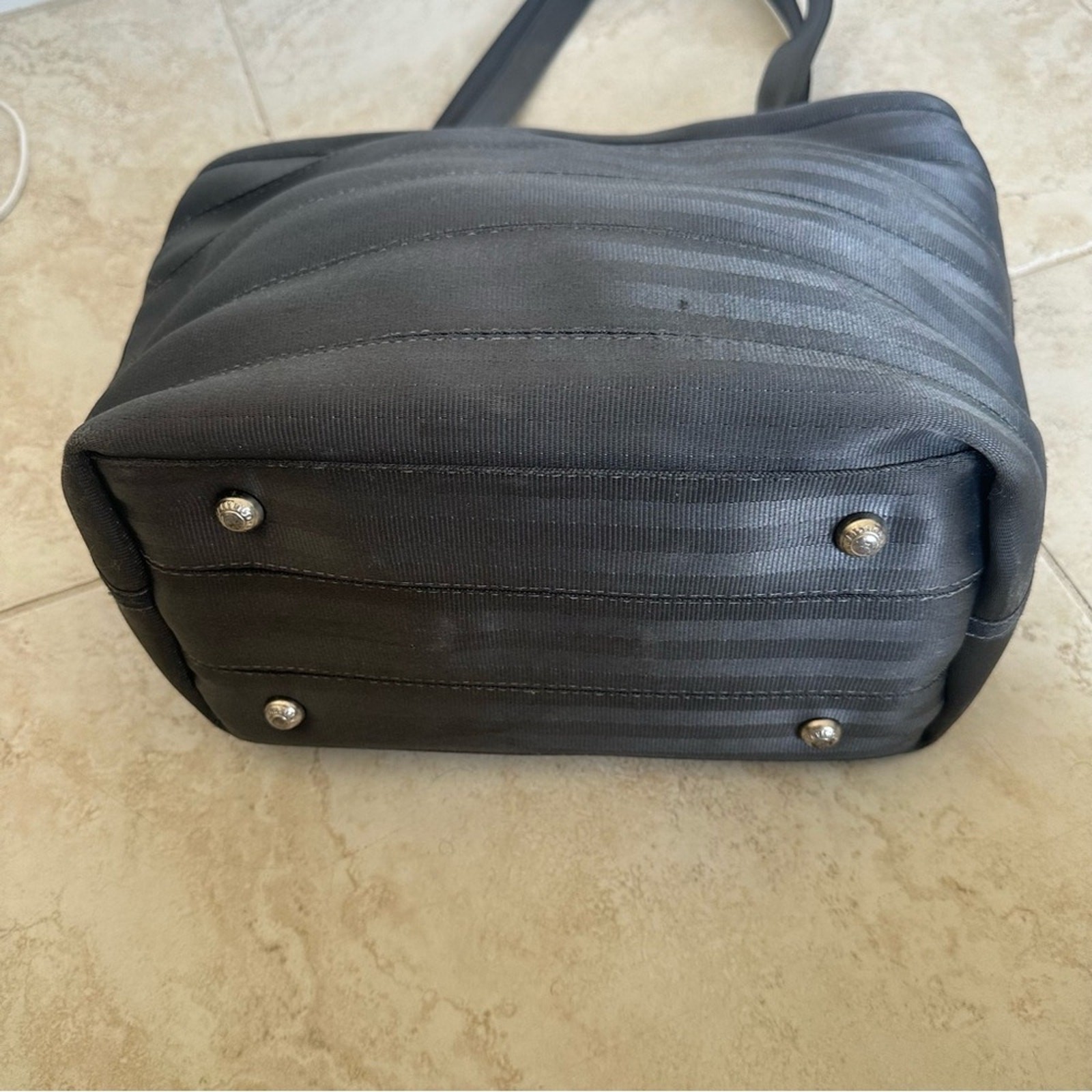 HARVEYS Gray Streamline Purse Bag