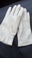 Made  in Italy cashmere lined leather gloves Bone Color Size Medium Free Ship