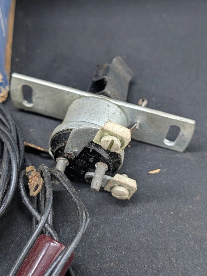 Chevrolet 150 210 Bel Air 1953 nuevo de Lote Antiguo con Transmisión Power Glide Kit de Luz de Respaldo Foto 3 de 4