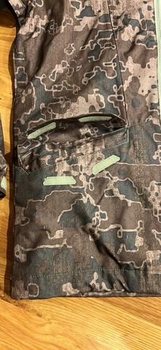 Oakley Mission Ski Snowboard Camo Winter Jacket - Men’s Small, MSRP $213 - Picture 3 of 9