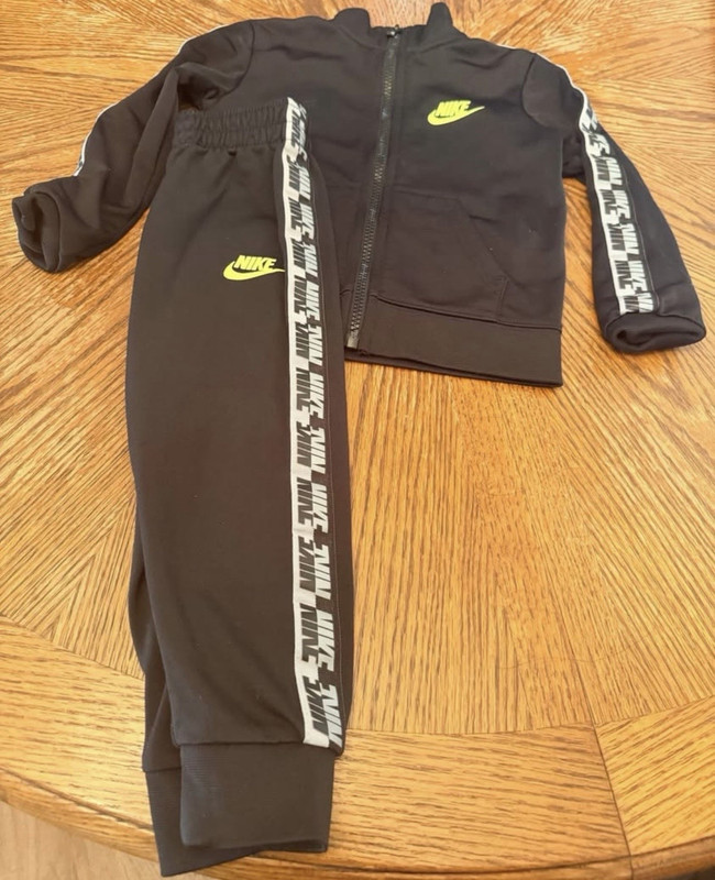 Nike Boys 2-Piece Fleece Tracksuit Set Zip Jacket & Pants Black 2-3Y