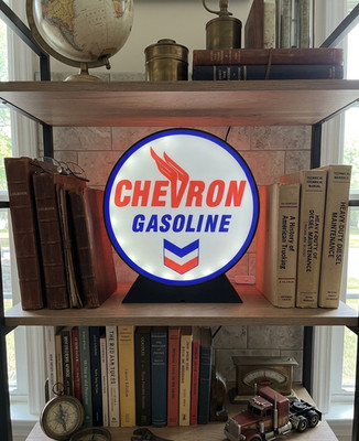 Chevron Schild Benzin - 3D Druck LED USB - Deko Garage USA 22cm