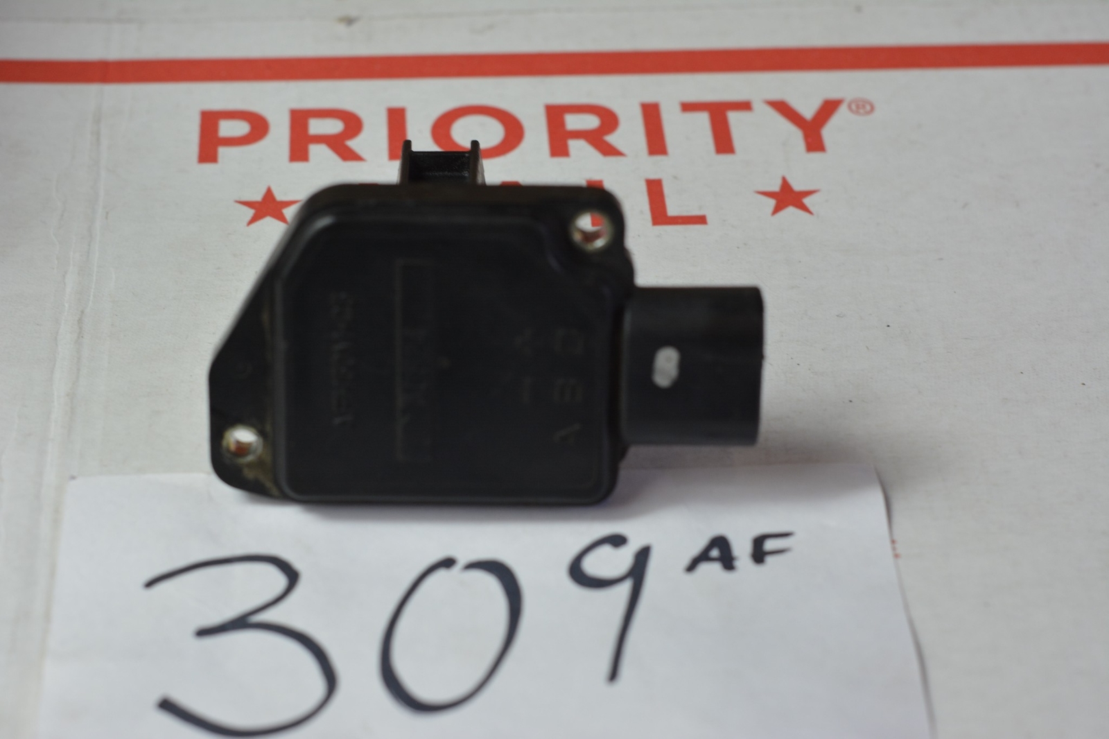 01 Buick Lesabre Auto 3.8 L FWD Air Flow Meter Sensor Used  #309AF