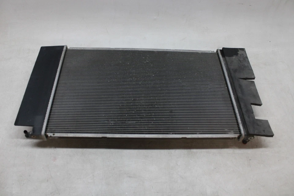 Radiador de refrigeración del motor SCION IM Toyota Prius 2016 1,8 L OEM 16 | 10-15 Foto 3 de 4