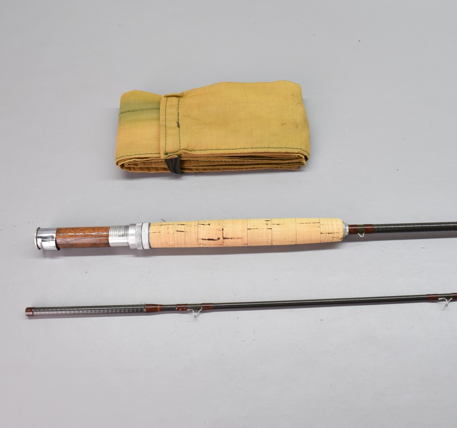 Orvis  Graphite     8' - 6"  #6   Fly  Rod