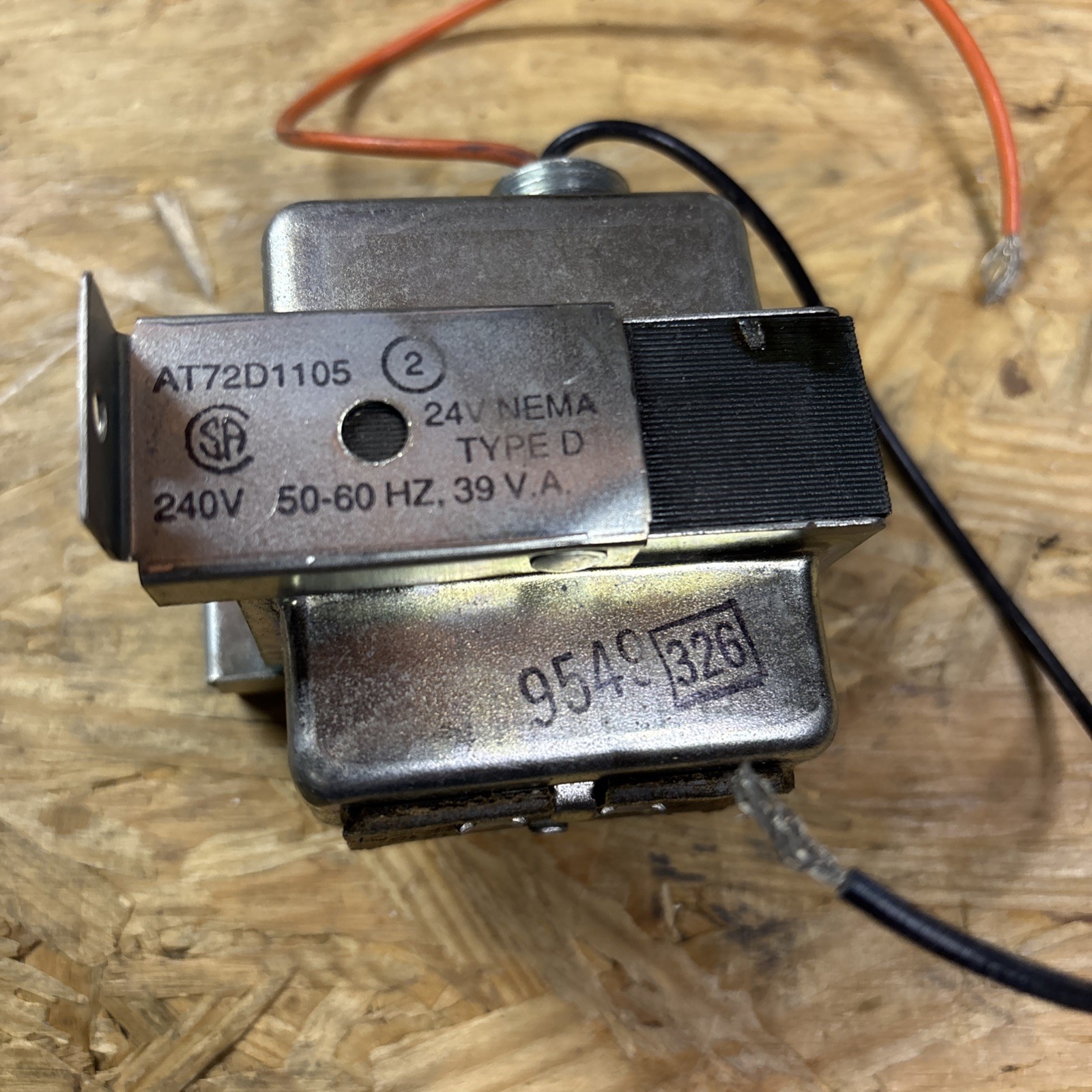 HONEYWELL AT72D1105 / AT72D1105 (NEW IN BOX)