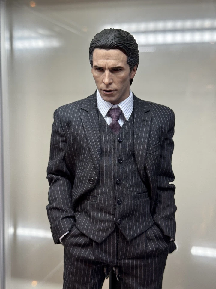 Figura de acción personalizada The Dark Knight Bruce Wayne escala 1/6 como Hot Toys Foto 2 de 4