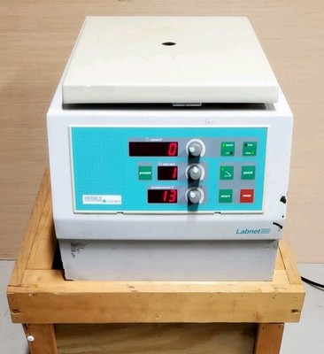 Hermle Z 233 MK-2 High Speed Refrigerated Centrifuge, Fixed-Angle Rotor 