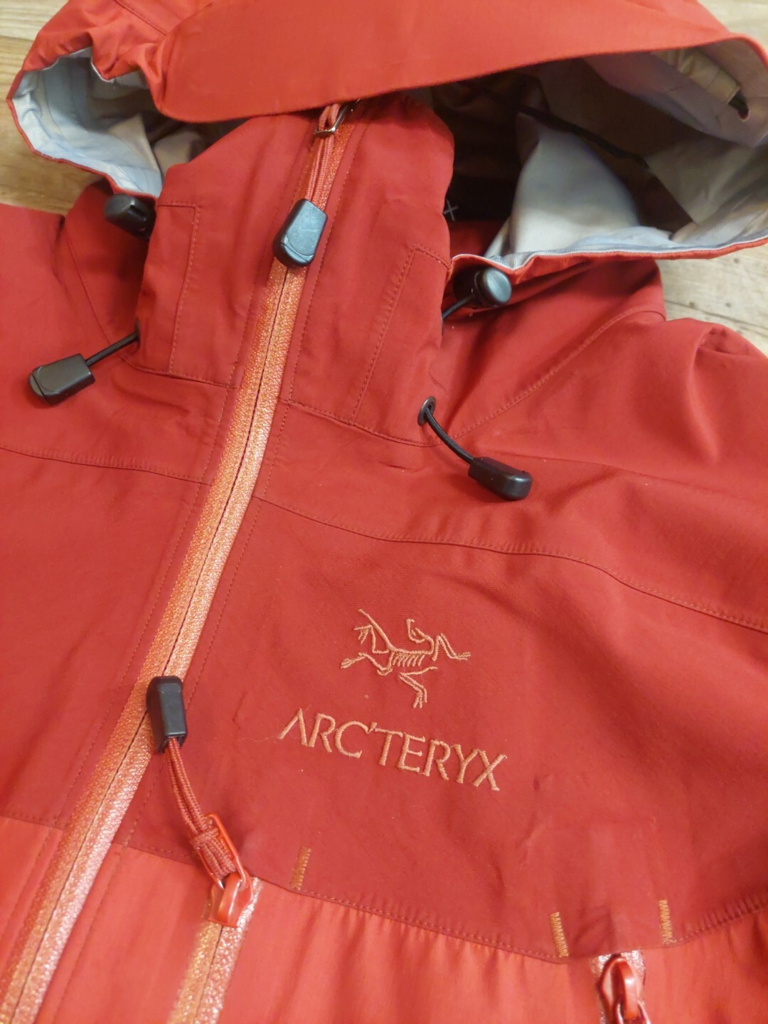 ARC'TERYX Giacca Vintage 2004 Arc’teryx Pelican Theta AR Gore Tex Uomo Taglia L Arancione Canada