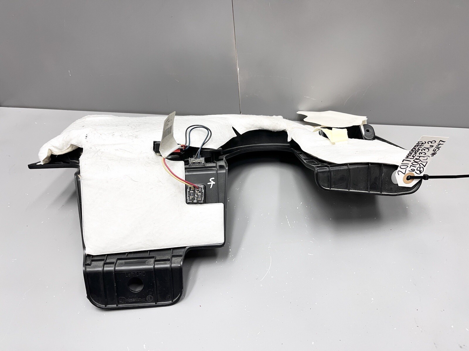 ⭐️2017-2020 MASERATI LEVANTE M161 FRONT LEFT LOWER KNEE PAD TRIM 670043363 OEM