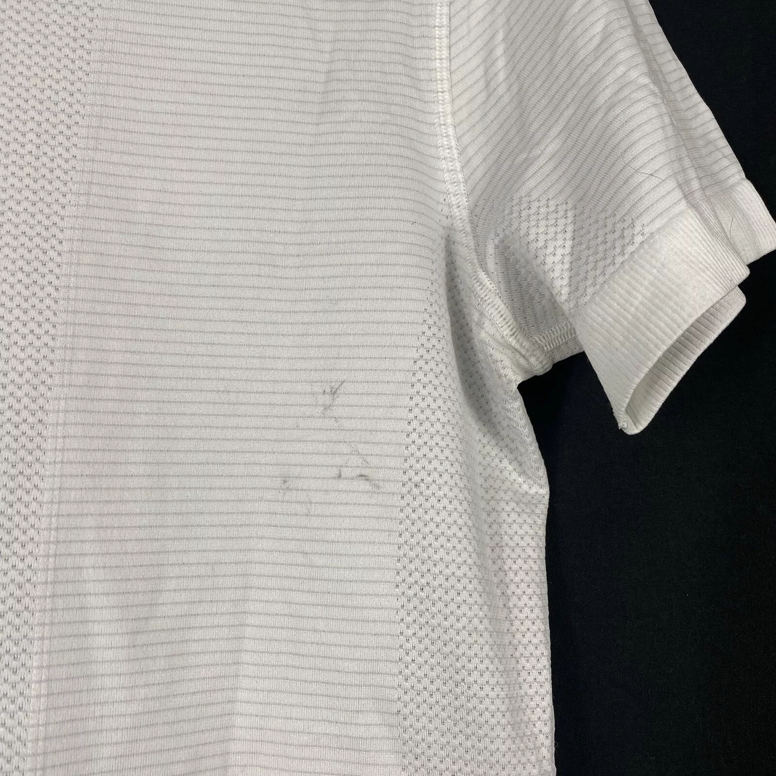 lululemon vented athletic workout training shirt