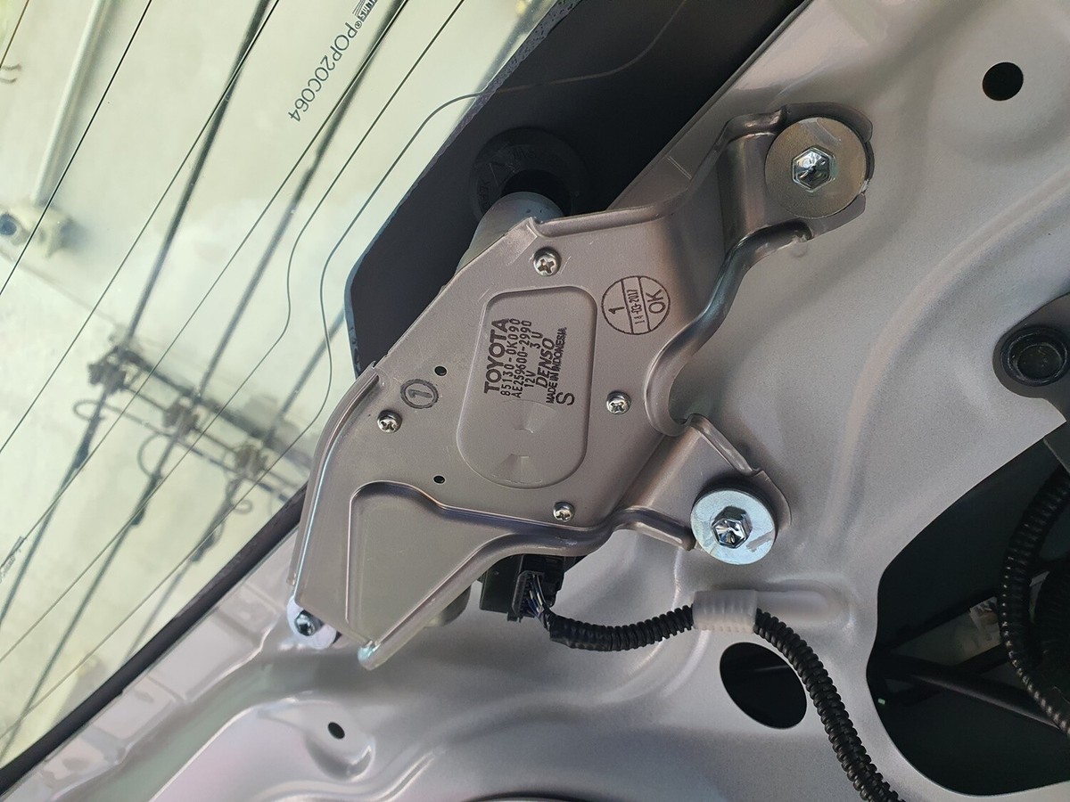 85130-0k090 Toyota Motor ASSY Rear Wiper 851300K090 Genuine OEM