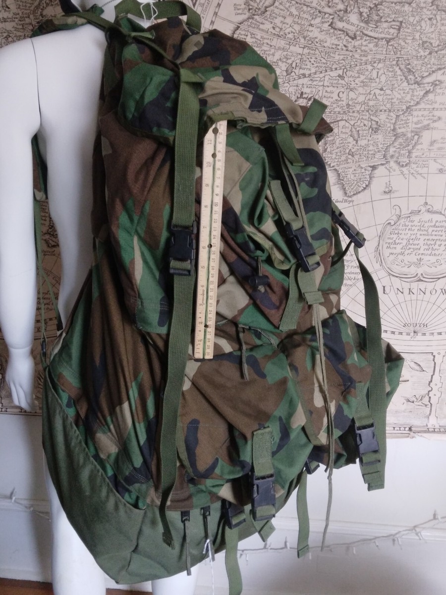 US Military woodland camo backpack: 