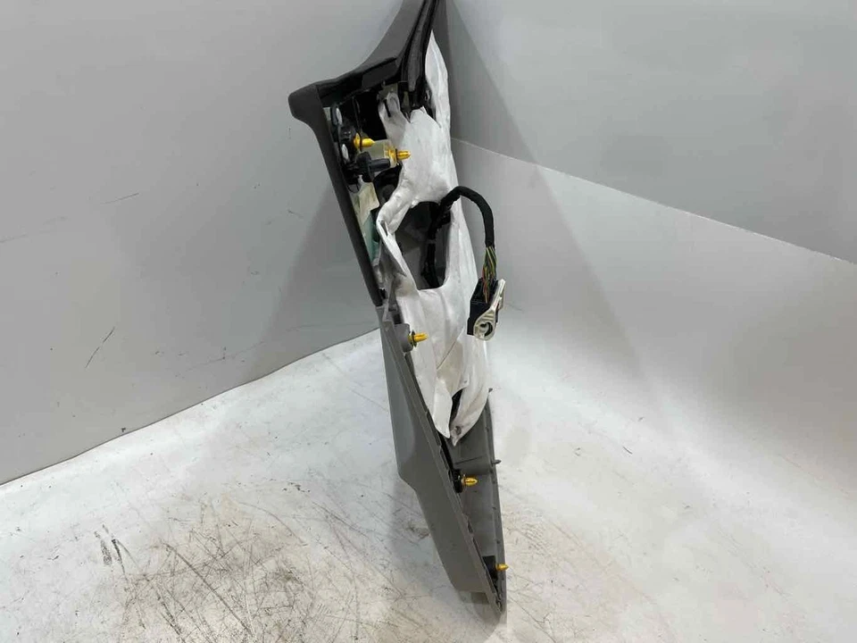 Panel de moldura de puerta del conductor delantero izquierdo GMC ACADIA 2017 2018 cuero cacao/gris OEM Foto 4 de 4