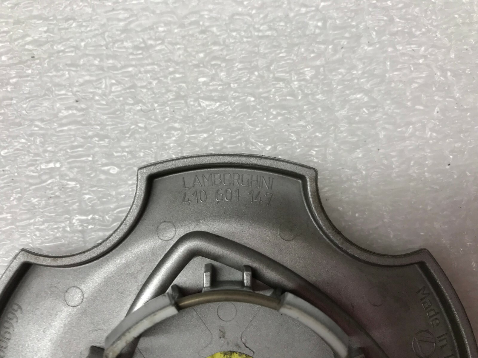 LAMBORGHINI MURCIELAGO LP640 COUPE ROADSTER RIM CENTER HUB RIM CAP OEM 410601147