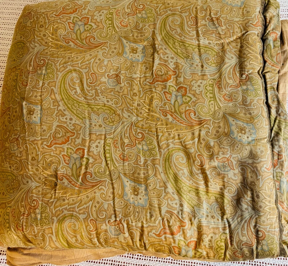 Raymond Waites Gold Beige Paisley Reversible King Size Comforter, NO SHAMS - Image 2 of 4