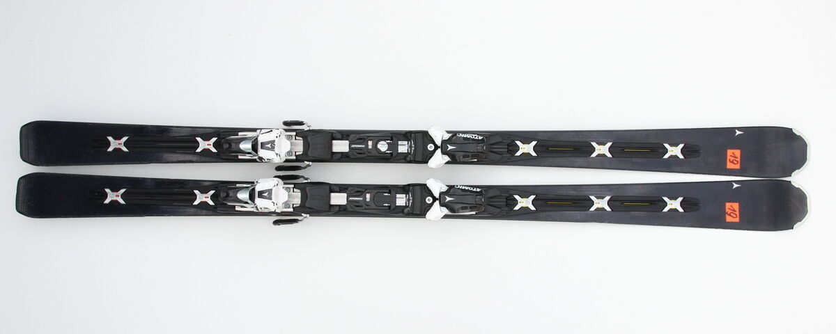 ATOMIC REDSTER D2 SL BLACK LIMITED EDITION 172 CM SKIS SKI + ATOMIC REDSTER D2 SL BLACK LIMITED EDITION 172 CM SKIS SKI +